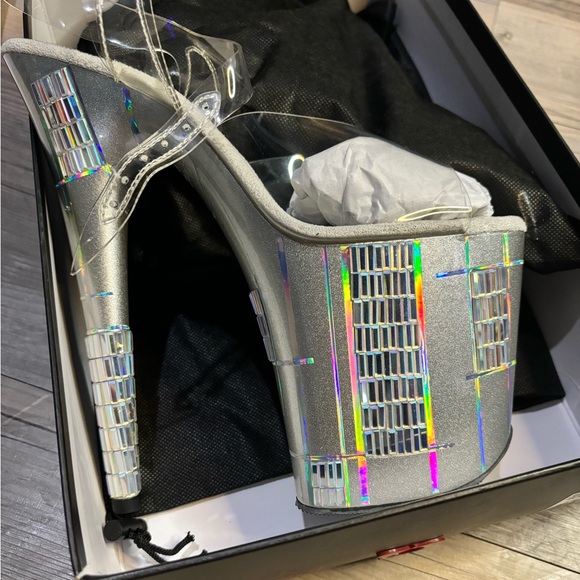 Pleaser Flam808 reflective 8” heels - Picture 4 of 4